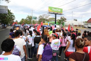 Mujeres en Victorias realizan caminata en Distrito IV