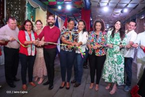 ¡Un Fin de Semana Enorme, Grande, de tanta Fiesta!