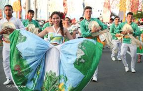 ¡Un Fin de Semana Enorme, Grande, de tanta Fiesta!