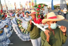 ¡Un Fin de Semana Enorme, Grande, de tanta Fiesta!