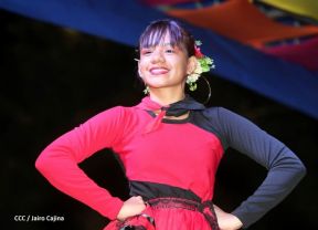 ¡Un Fin de Semana Enorme, Grande, de tanta Fiesta!