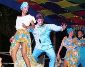 ¡Un Fin de Semana Enorme, Grande, de tanta Fiesta!