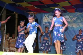 ¡Un Fin de Semana Enorme, Grande, de tanta Fiesta!