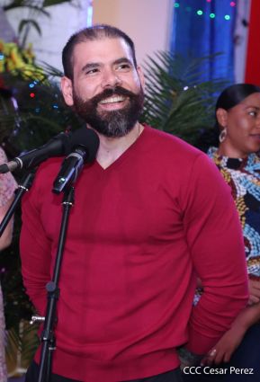 ¡Un Fin de Semana Enorme, Grande, de tanta Fiesta!