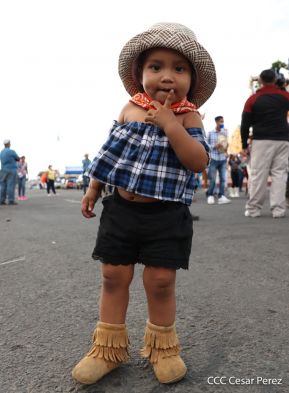 ¡Un Fin de Semana Enorme, Grande, de tanta Fiesta!