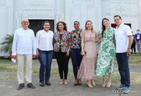 ¡Un Fin de Semana Enorme, Grande, de tanta Fiesta!