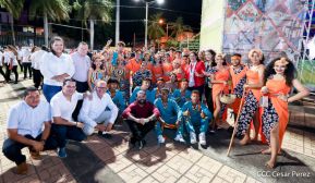 ¡Un Fin de Semana Enorme, Grande, de tanta Fiesta!