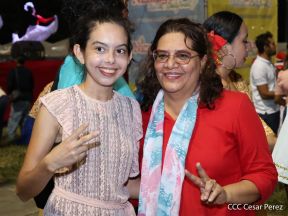 ¡Un Fin de Semana Enorme, Grande, de tanta Fiesta!