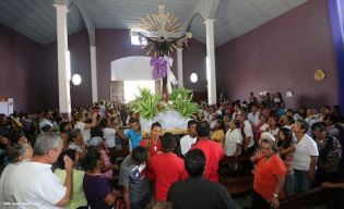 Cardenal Brenes participa de Viacrucis en Carazo