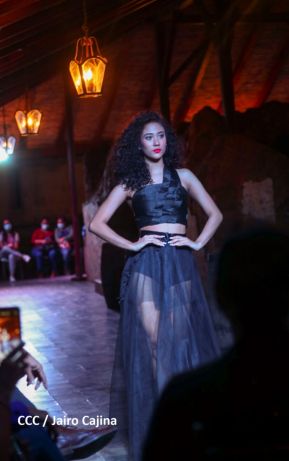 Granada exhibe lo mejor de la creatividad en el diseño, arte y la moda