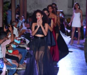 Granada exhibe lo mejor de la creatividad en el diseño, arte y la moda