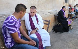 Cardenal Brenes participa de Viacrucis en Carazo