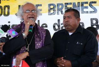 Cardenal Brenes participa de Viacrucis en Carazo