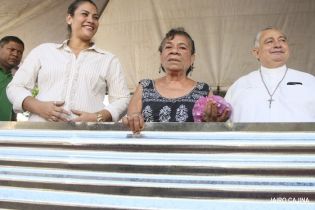 Entrega de Plan Techo en Managua