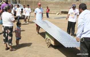 Entrega de Plan Techo en Managua