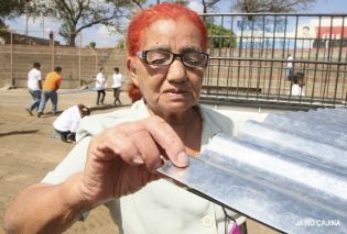 Entrega de Plan Techo en Managua