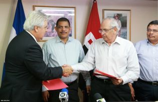 Nicaragua firma convenio para desarrollo de Hidroeléctrica Tumarín