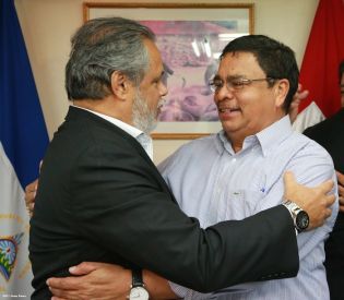Nicaragua firma convenio para desarrollo de Hidroeléctrica Tumarín