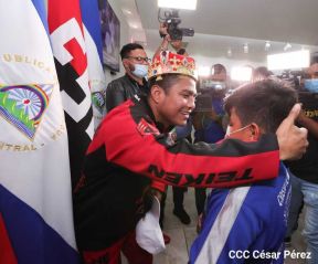Román "Chocolatito" González:  "Este título no es solo mío, también es de ustedes”