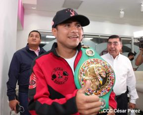 Román "Chocolatito" González:  "Este título no es solo mío, también es de ustedes”