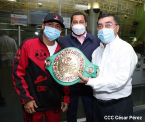 Román "Chocolatito" González:  "Este título no es solo mío, también es de ustedes”