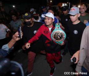 Román "Chocolatito" González:  "Este título no es solo mío, también es de ustedes”