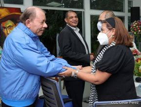 Encuentro del Presidente Daniel Ortega y Vicepresidenta Rosario Murillo con Presidente del BCIE