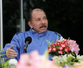 Encuentro del Presidente Daniel Ortega y Vicepresidenta Rosario Murillo con Presidente del BCIE