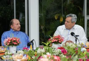 Encuentro del Presidente Daniel Ortega y Vicepresidenta Rosario Murillo con Presidente del BCIE