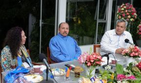Encuentro del Presidente Daniel Ortega y Vicepresidenta Rosario Murillo con Presidente del BCIE