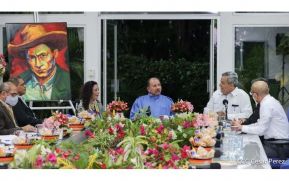 Encuentro del Presidente Daniel Ortega y Vicepresidenta Rosario Murillo con Presidente del BCIE