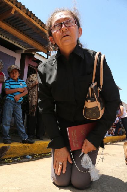 Realizan tercera peregrinación y Viacrucis en La Conquista 