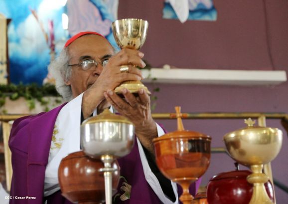 Realizan tercera peregrinación y Viacrucis en La Conquista 