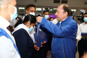 Conmemoración del 42 aniversario de la Gran Cruzada Nacional de Alfabetización