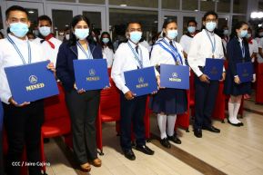 Conmemoración del 42 aniversario de la Gran Cruzada Nacional de Alfabetización