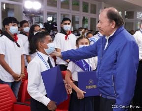 Conmemoración del 42 aniversario de la Gran Cruzada Nacional de Alfabetización