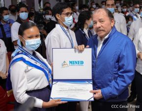 Conmemoración del 42 aniversario de la Gran Cruzada Nacional de Alfabetización