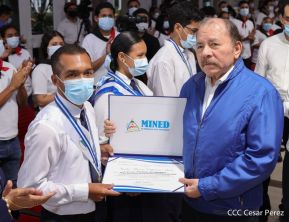 Conmemoración del 42 aniversario de la Gran Cruzada Nacional de Alfabetización