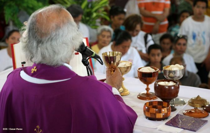 Realizan tercera peregrinación y Viacrucis en La Conquista 