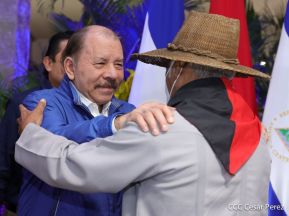 Conmemoración del 42 aniversario de la Gran Cruzada Nacional de Alfabetización
