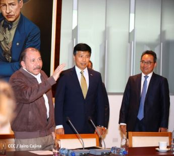 Presidente Daniel Ortega en encuentro con delegación de empresa estatal PowerChina