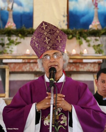 Realizan tercera peregrinación y Viacrucis en La Conquista 