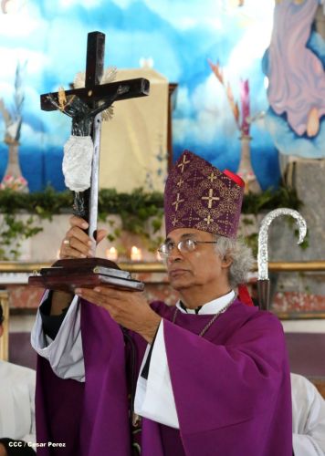 Realizan tercera peregrinación y Viacrucis en La Conquista 