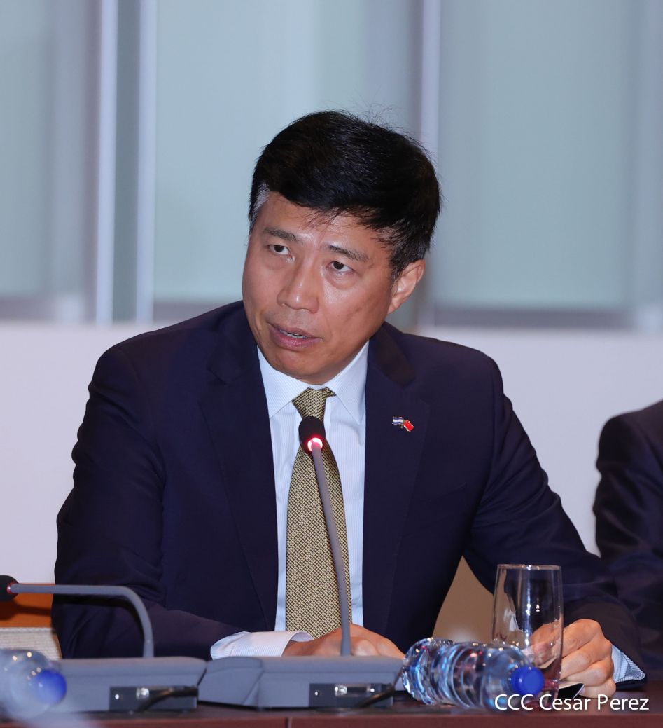 Presidente Daniel Ortega en encuentro con delegación de empresa estatal PowerChina