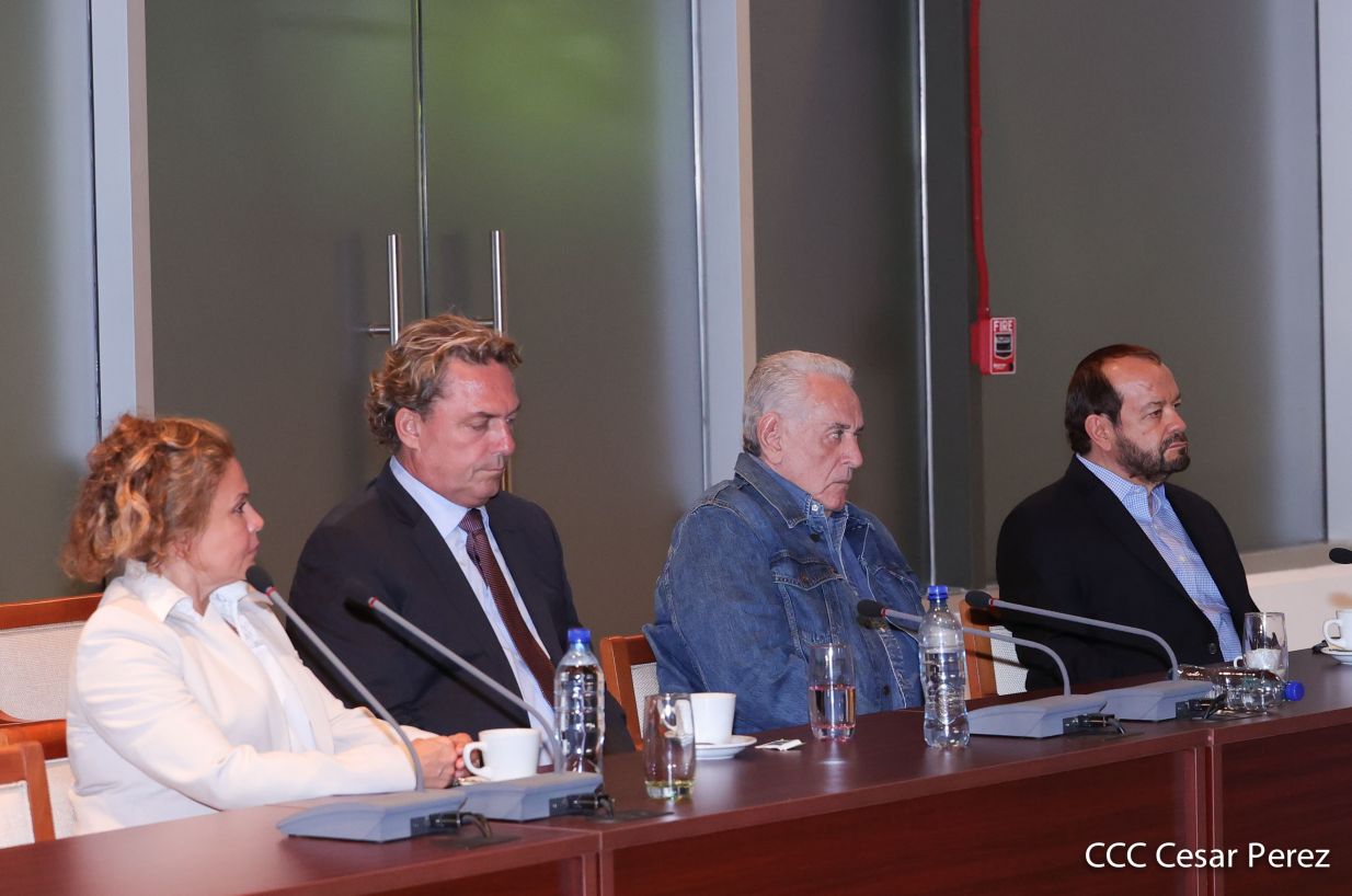 Presidente Daniel Ortega en encuentro con delegación de empresa estatal PowerChina