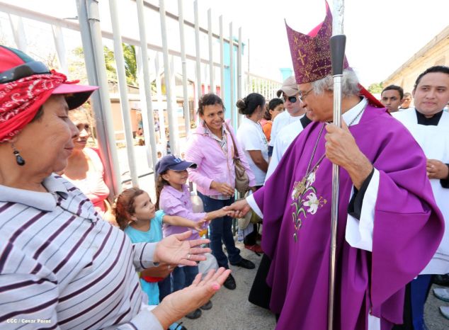Realizan tercera peregrinación y Viacrucis en La Conquista 