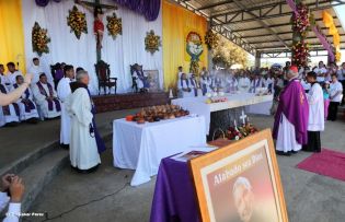 Cardenal Brenes preside conmemoración del 24 aniversario de la partida de Fray Odorico D'Andrea