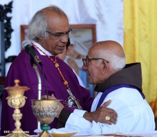 Cardenal Brenes preside conmemoración del 24 aniversario de la partida de Fray Odorico D'Andrea