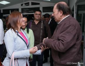El Comandante Daniel Ortega y la Compañera Rosario Murillo en reunión con el Canciller de Venezuela  