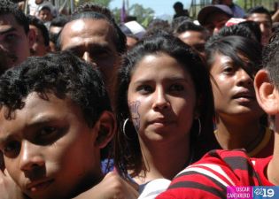 Miles de jóvenes se dieron cita en Estadio Virtual